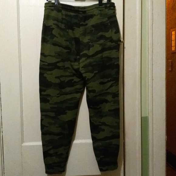 Independent Trading Company Camo Sweats, Women, Lg - Picture 4 of 5